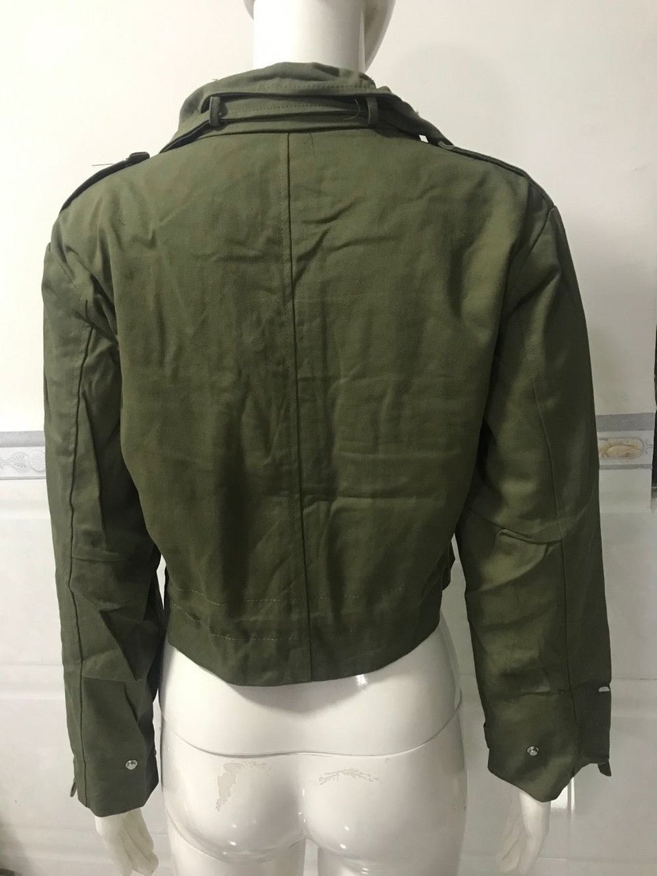 Cropped Utility Jacket | Lightweight Layer | Cotton Blend | Casual Street Style
