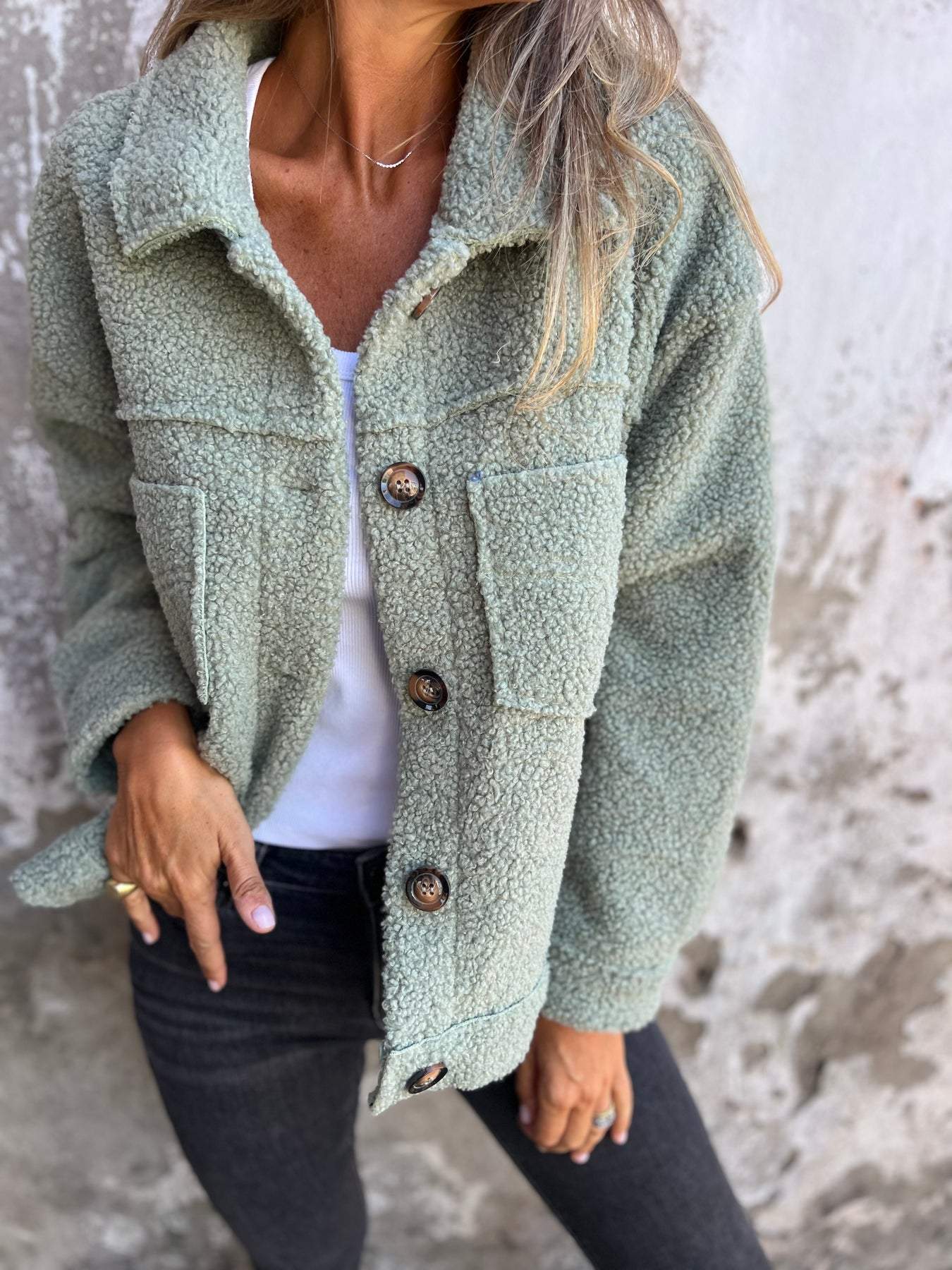 Oversized Fleece Jacket | Soft and Cozy | Button-Up Style