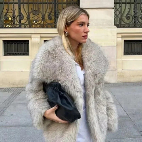 Luxe Faux Fur Coat | Plush Oversized Fit | Glam Winter Style | Evening Outerwear