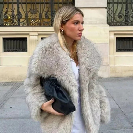 Luxe Faux Fur Coat | Plush Oversized Fit | Glam Winter Style | Evening Outerwear