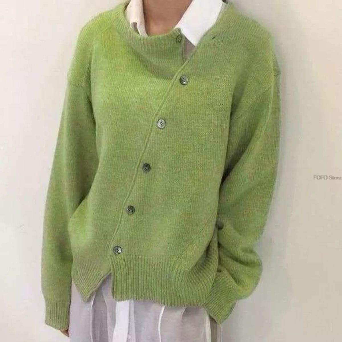 Classic Button-Up Cardigan | Soft Wool Blend | Relaxed Fit | Timeless Wardrobe Staple